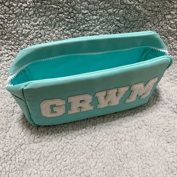 Cute clutch/makeup bag - Picture 2 of 5